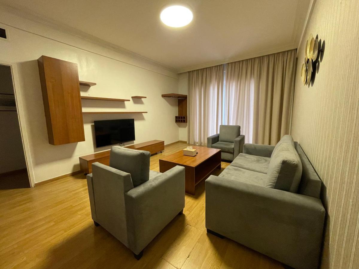 Elegant Suites Beiroet Buitenkant foto