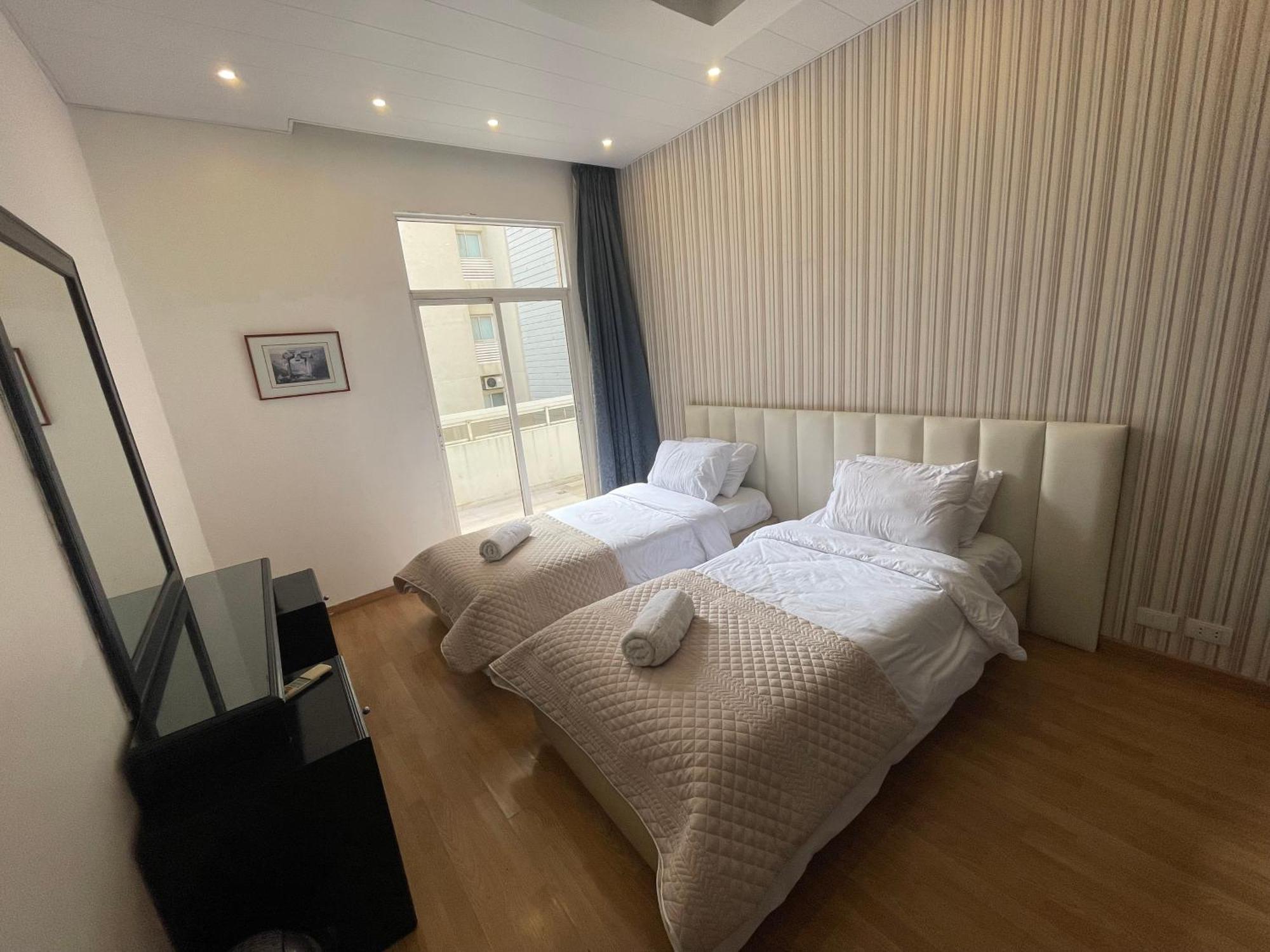 Elegant Suites Beiroet Buitenkant foto