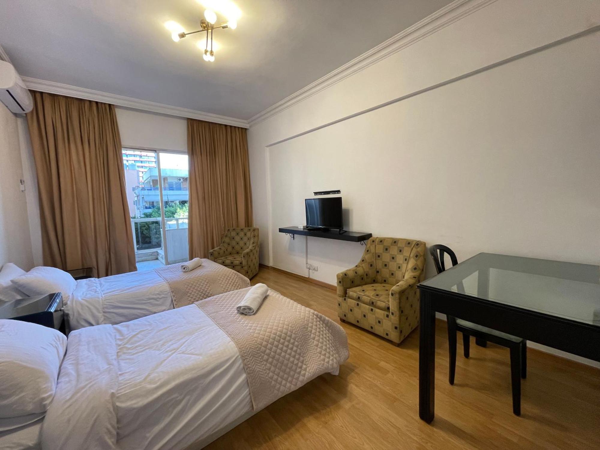 Elegant Suites Beiroet Buitenkant foto