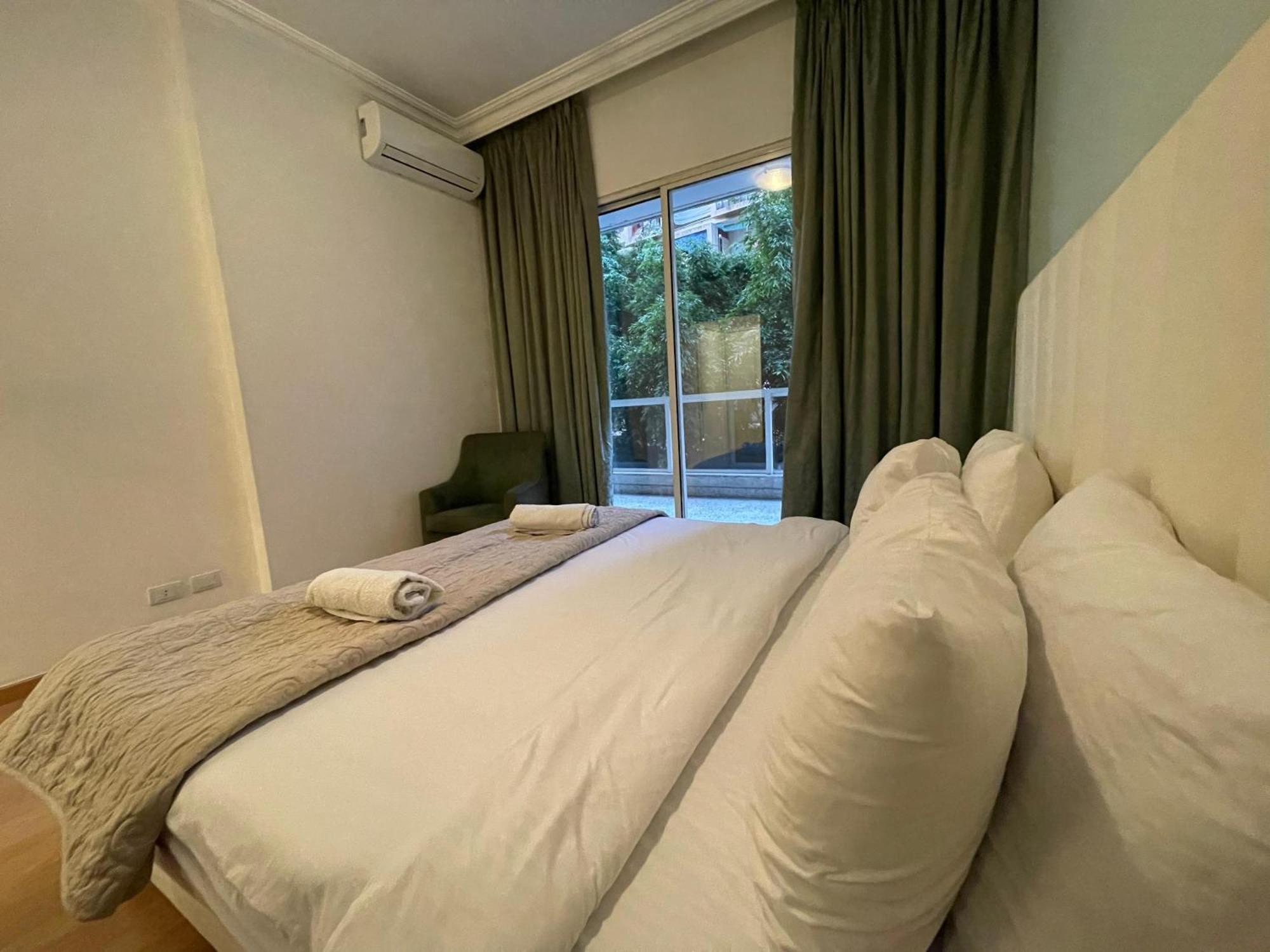 Elegant Suites Beiroet Buitenkant foto