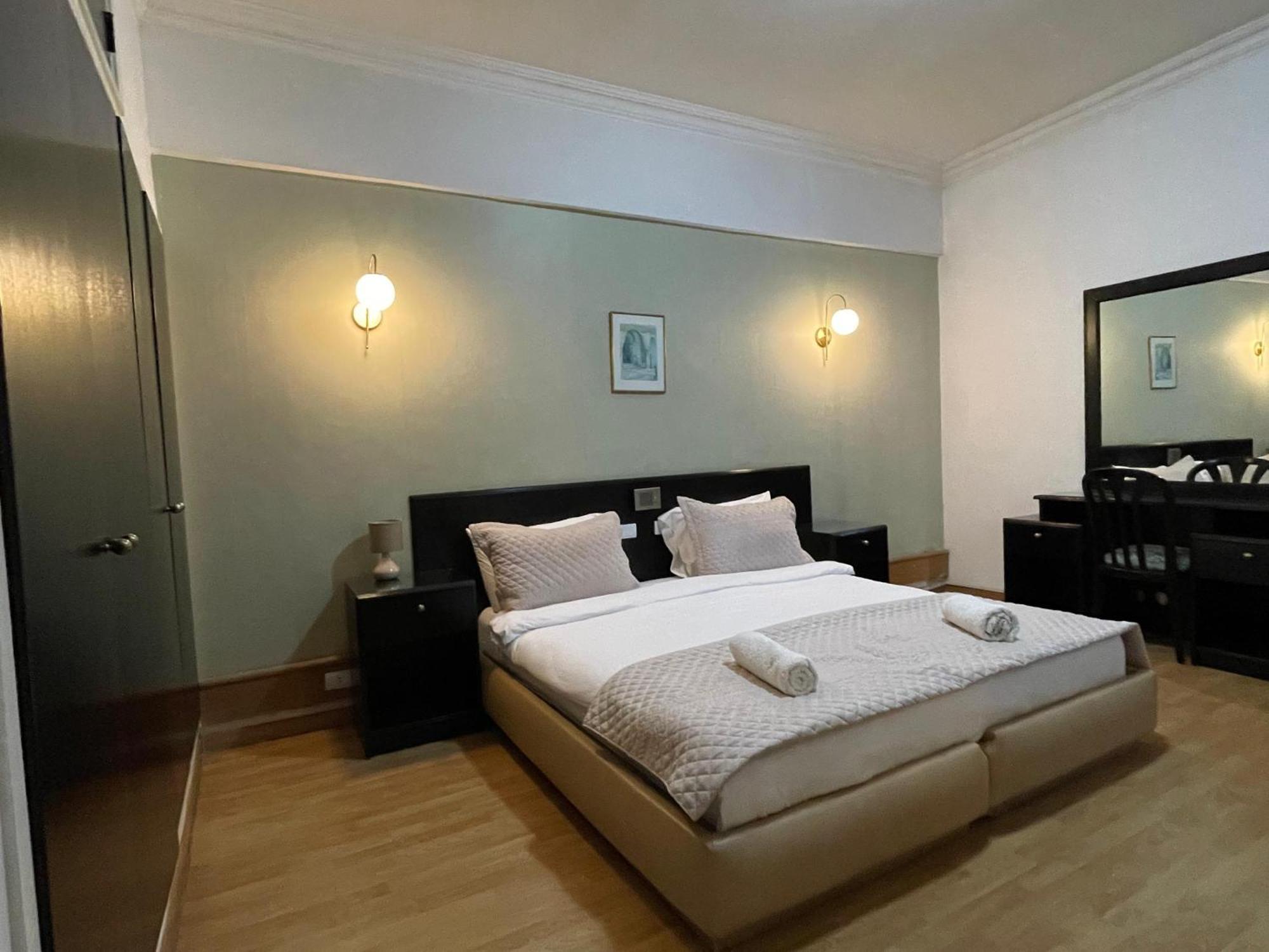 Elegant Suites Beiroet Buitenkant foto