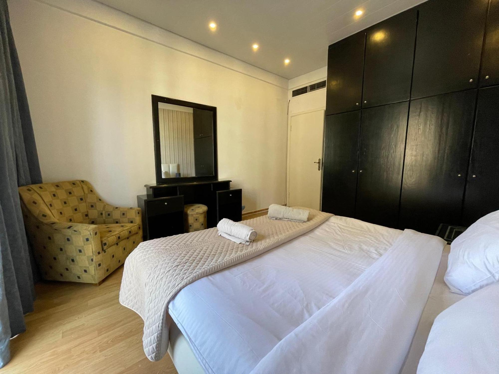 Elegant Suites Beiroet Buitenkant foto