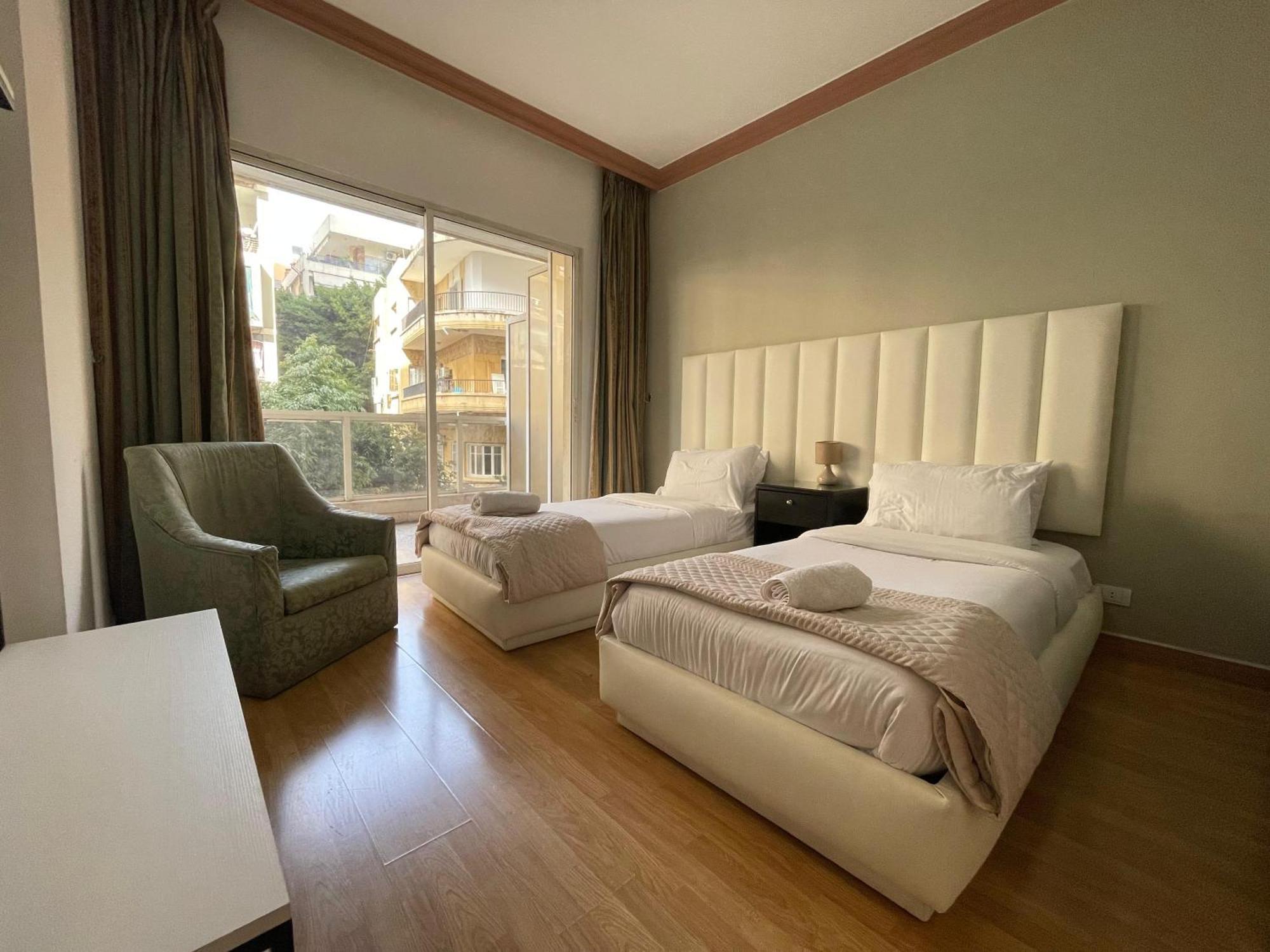 Elegant Suites Beiroet Buitenkant foto