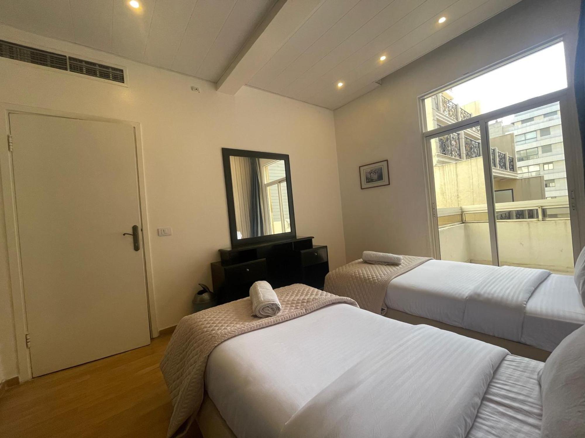 Elegant Suites Beiroet Kamer foto