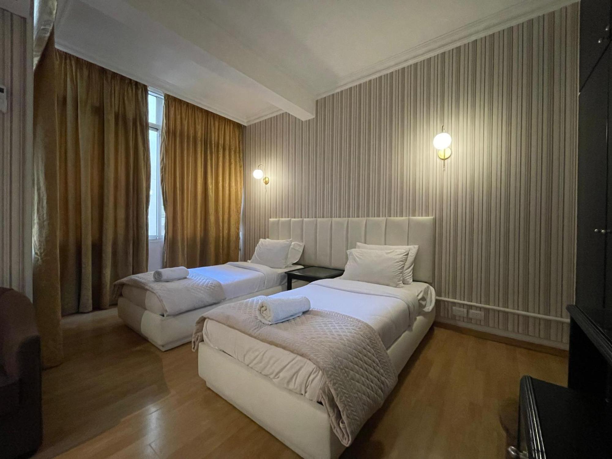 Elegant Suites Beiroet Kamer foto
