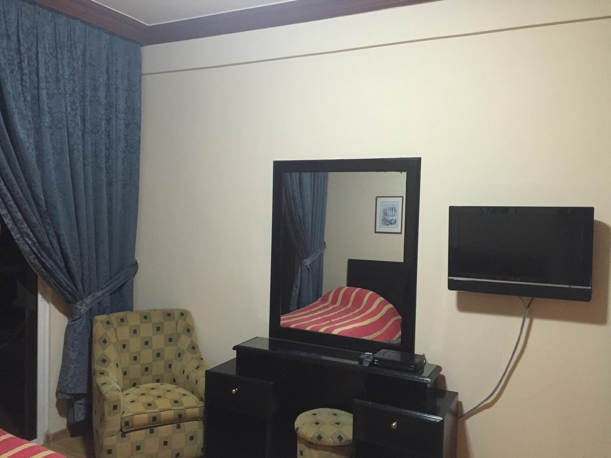 Elegant Suites Beiroet Buitenkant foto