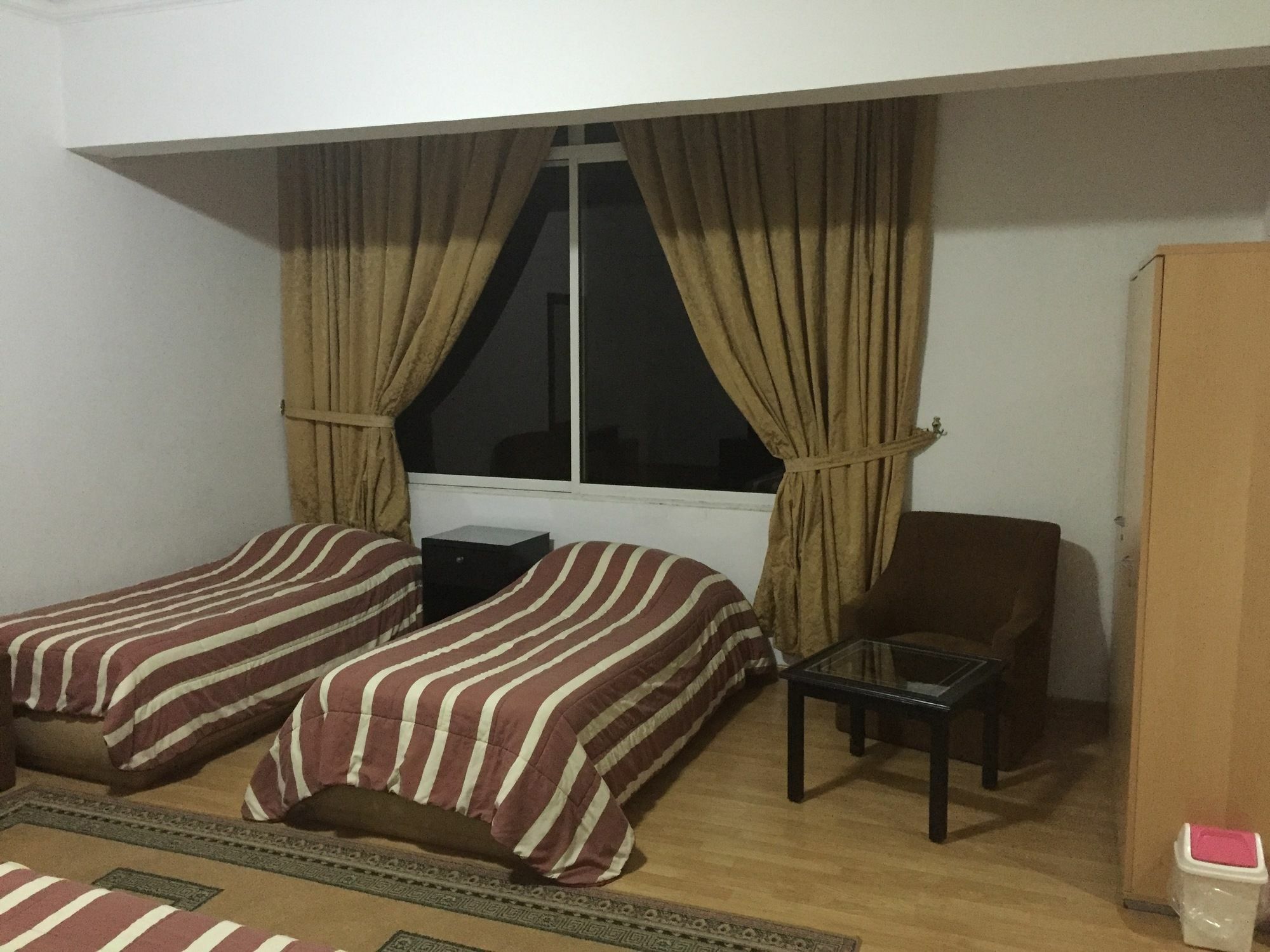 Elegant Suites Beiroet Buitenkant foto